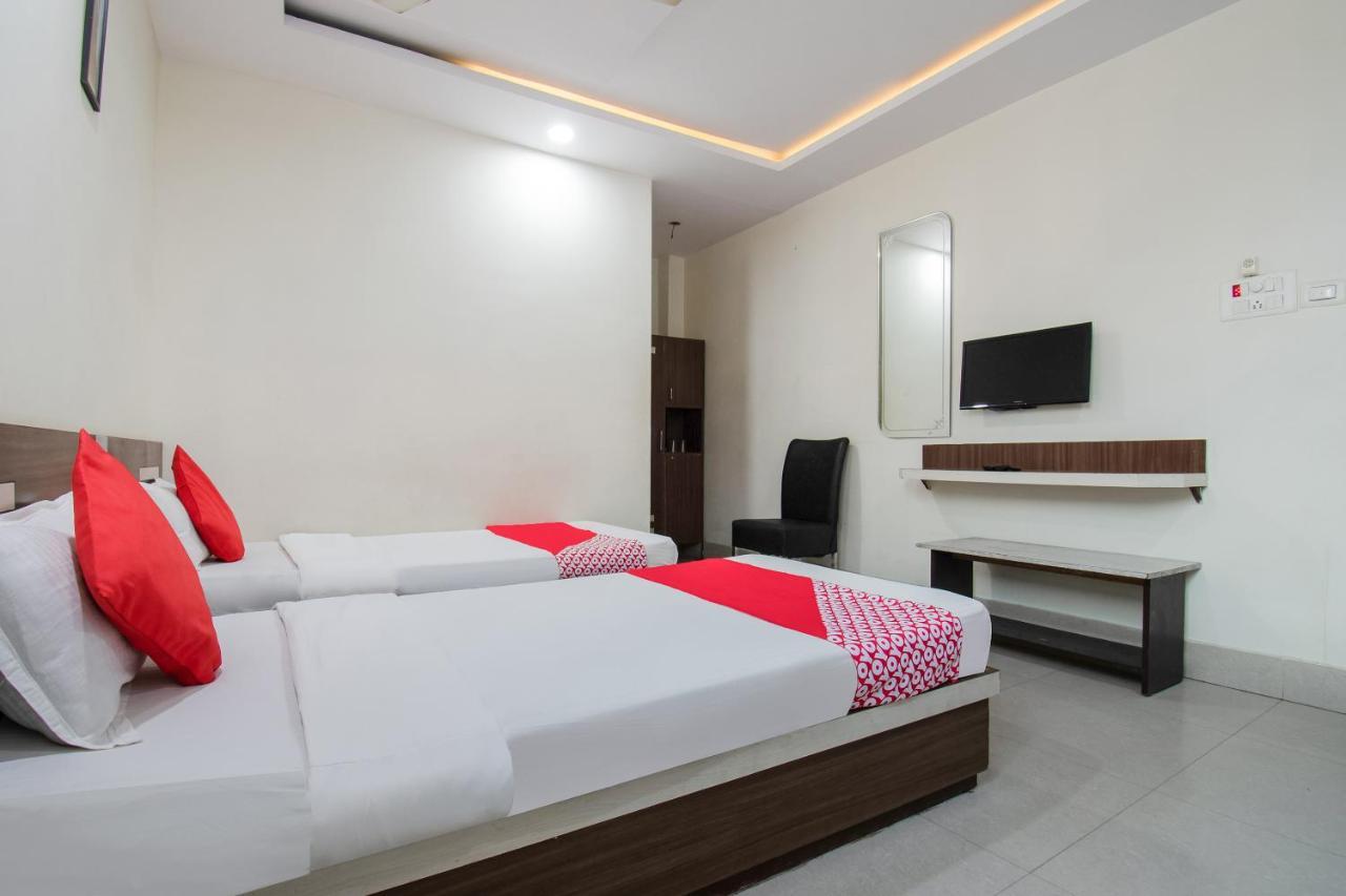 Oyo 44287 Hotel Aarav Plaza Muzaffarpur Buitenkant foto