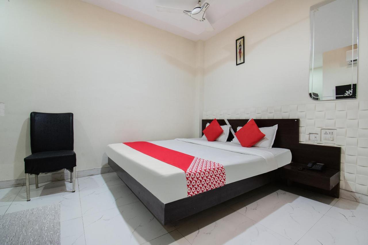 Oyo 44287 Hotel Aarav Plaza Muzaffarpur Buitenkant foto